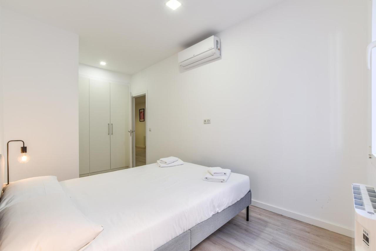 Apartamentos En Madrid Rio エクステリア 写真